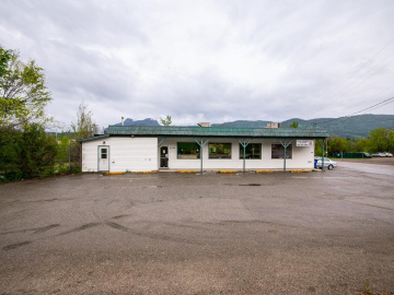 6290 6 Highway, Coldstream, British Columbia V1B3C7, ,Business,For Sale,6,10239839