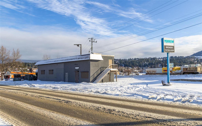 470 Lakeshore Drive, Salmon Arm, British Columbia V1E4S1, ,Business,For Sale,Lakeshore,10243939